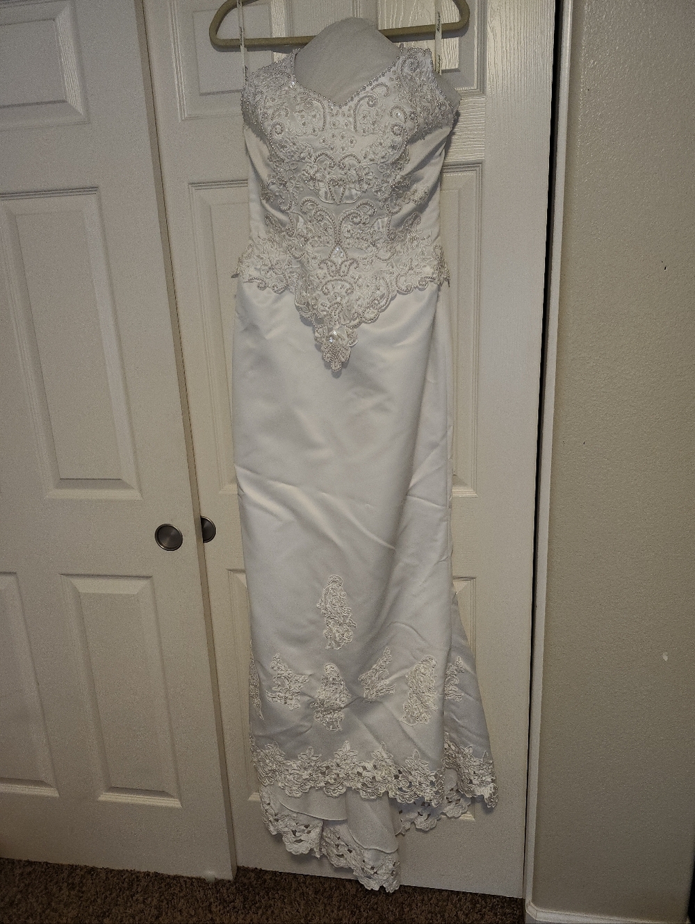 Halter White Beaded Lace Wedding Dress With Detachable train size 14